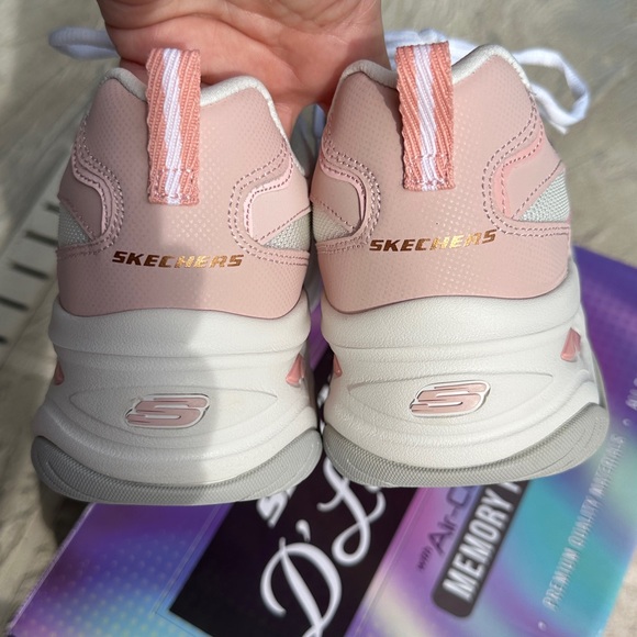 New Skechers D’ Lites 4.0 Goodyear Women’s Memory Foam Sneakers Sz 11 - Picture 10 of 11